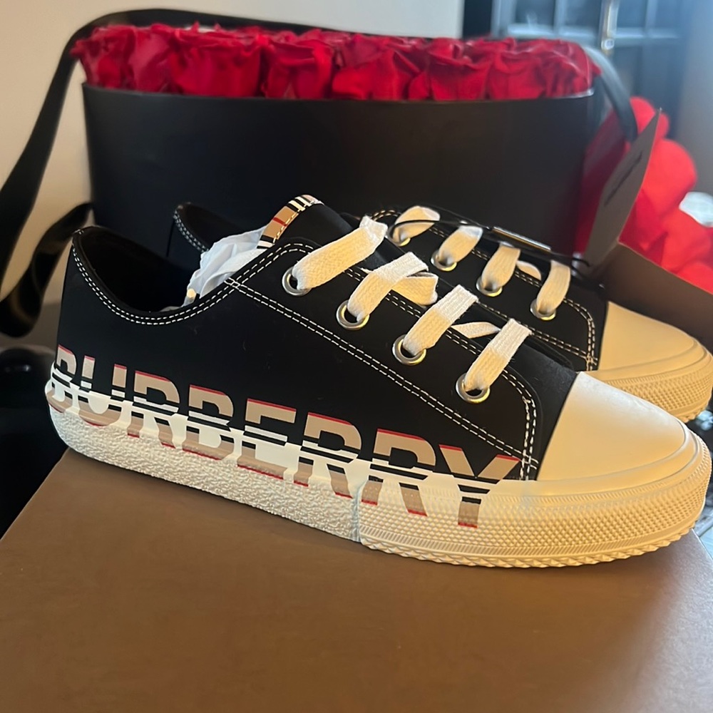 Boys Burberry Larkhall Sneakers